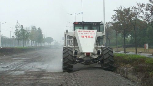 WR2300L，上海青浦大三渣路基冷再生